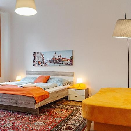 Comfy 2Br- Apartment Near Wiener Stadthalle Exterior foto